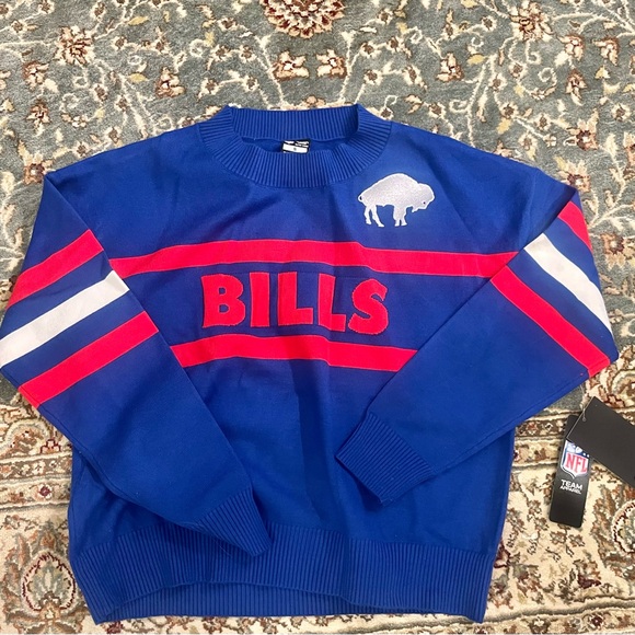 NWT women’s Small Buffalo Bills Sweater
Smoke and pet free home - Picture 1 of 9